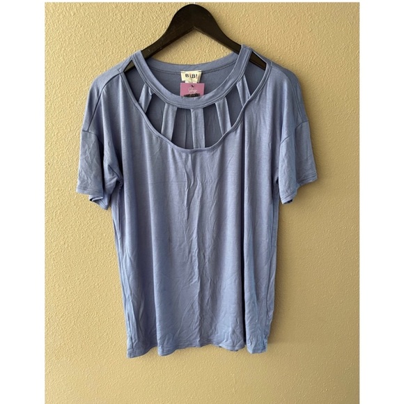 Caged short sleeve top in dusty blue lilac - Picture 5 of 5